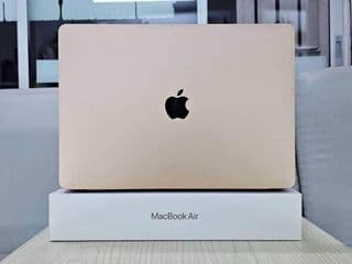 Apple MacBook Air M1 256GB - image blurred placeholder