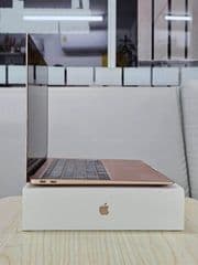 Apple MacBook Air M1 256GB - image blurred placeholder