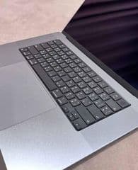 Macbook Pro 16 512GB - image blurred placeholder