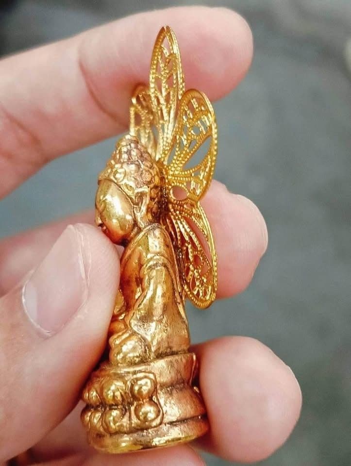 Phra Kring Wang Na Wat Phra Kaew Clear Code Stamped Wet Gold Beautiful Condition