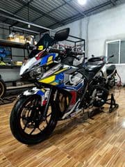 Yamaha YZF-R3 2016 - image blurred placeholder