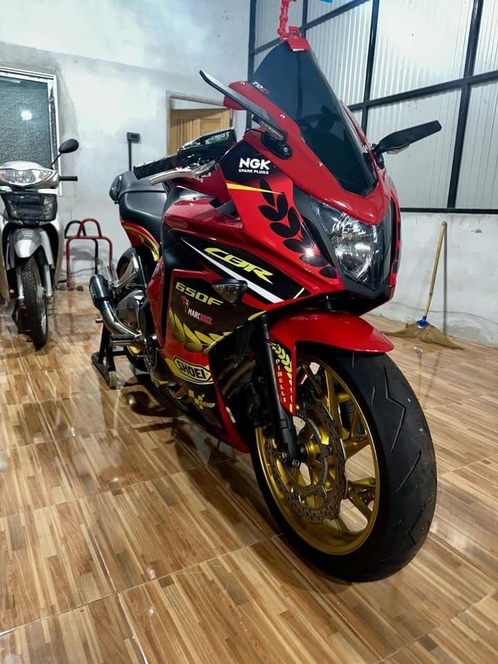 Honda CBR650