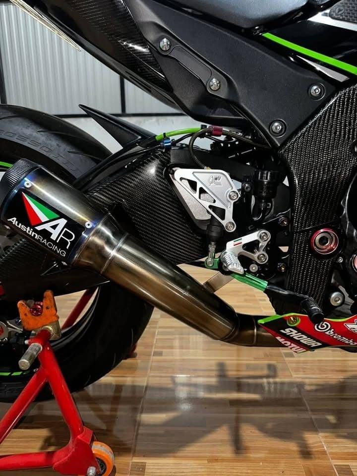 KAWASAKI NINJA ZX10R