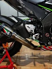 KAWASAKI NINJA ZX10R - image blurred placeholder