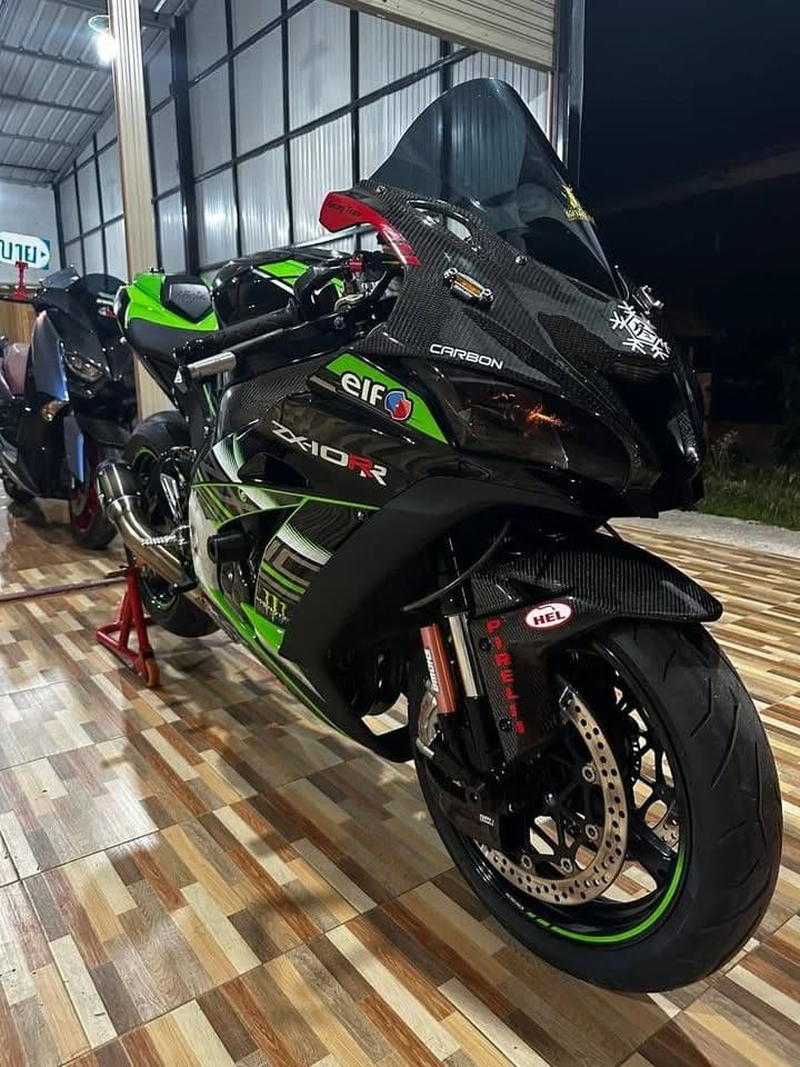 KAWASAKI NINJA ZX10R