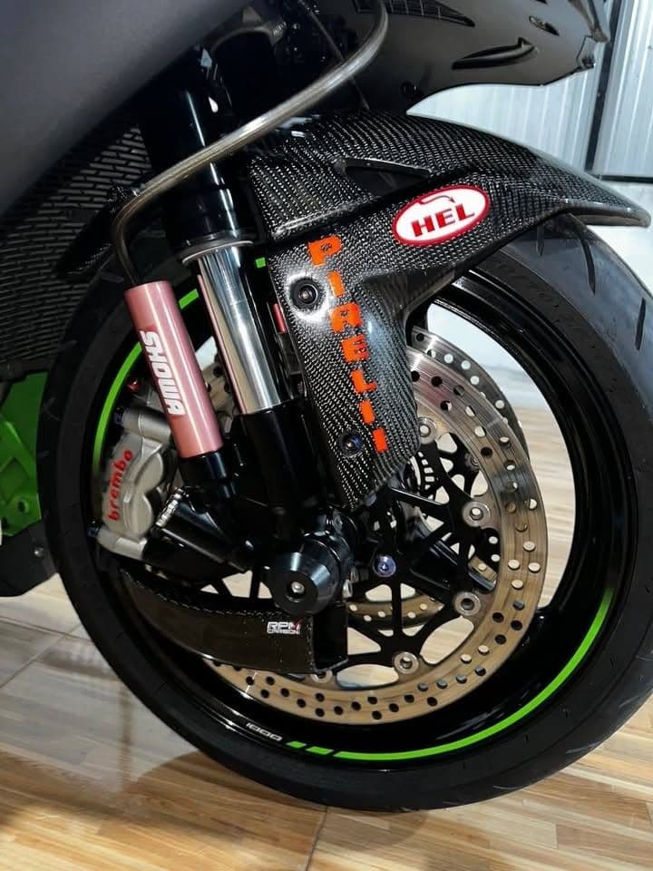 KAWASAKI NINJA ZX10R