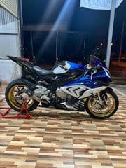 BMW S1000R 2016 - image blurred placeholder