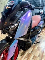 Yamaha XMAX 300 - image blurred placeholder