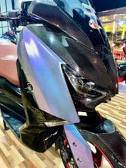 Yamaha XMAX 300 - image blurred placeholder