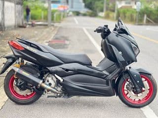 2020 Yamaha XMAX 300 - image blurred placeholder