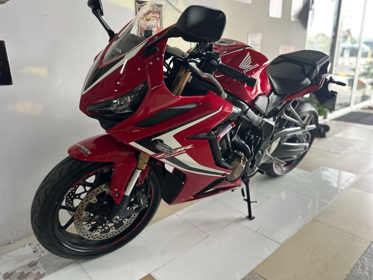 ฮอนด้า CBR650R