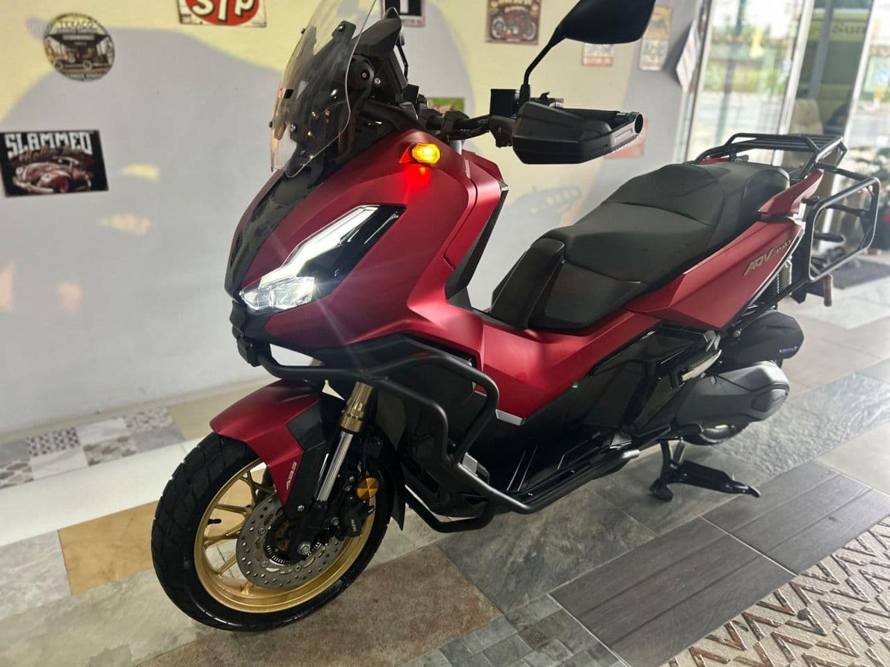 Honda ADV 350