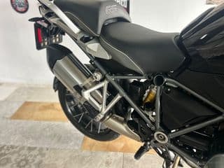 BMW 1200 GS - image blurred placeholder