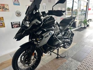 BMW 1200 GS - image blurred placeholder