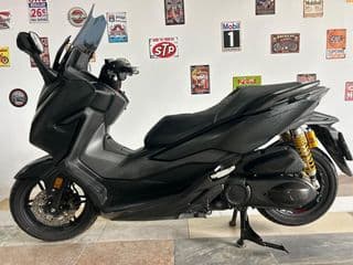 Honda Forza 300 - image blurred placeholder