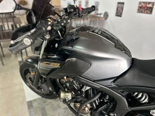 Honda CB650F - image blurred placeholder