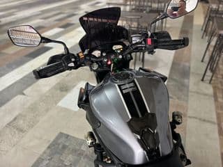 Honda CB650F - image blurred placeholder