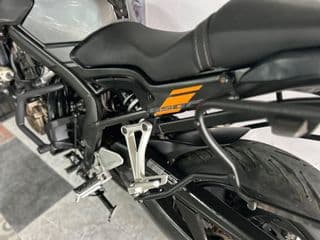 Honda CB650F - image blurred placeholder