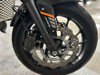 Honda CB650F - image blurred placeholder