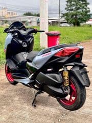 2020 ยามาฮ่า XMAX - image blurred placeholder