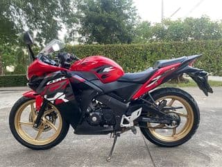 2016 ฮอนด้า CBR150 - image blurred placeholder