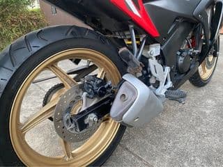 2016 ฮอนด้า CBR150 - image blurred placeholder