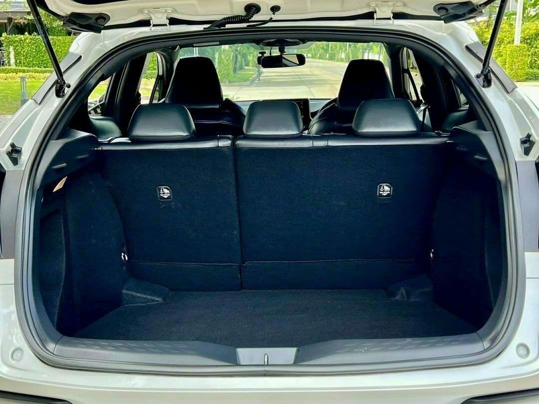 Toyota CH-R 1.8 2018, 90,000km