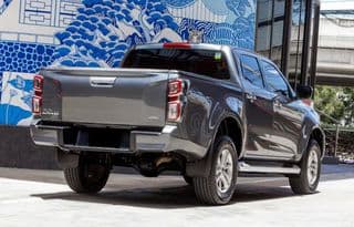 2020 Isuzu D-MAX - image blurred placeholder