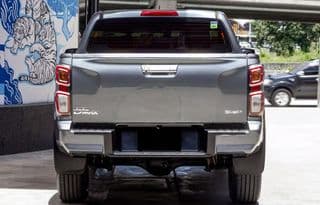 2020 Isuzu D-MAX - image blurred placeholder