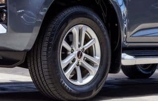 2020 Isuzu D-MAX - image blurred placeholder