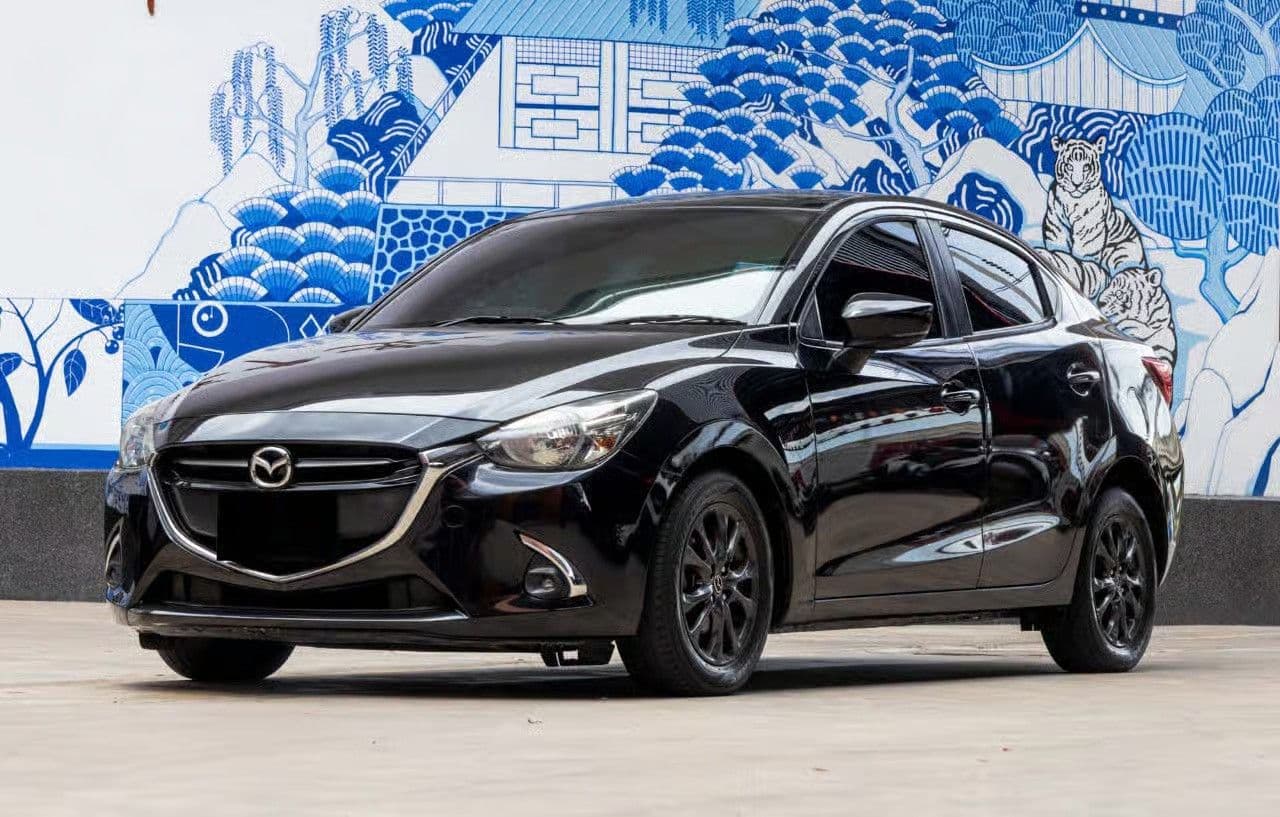 2017 มาสด้า 2