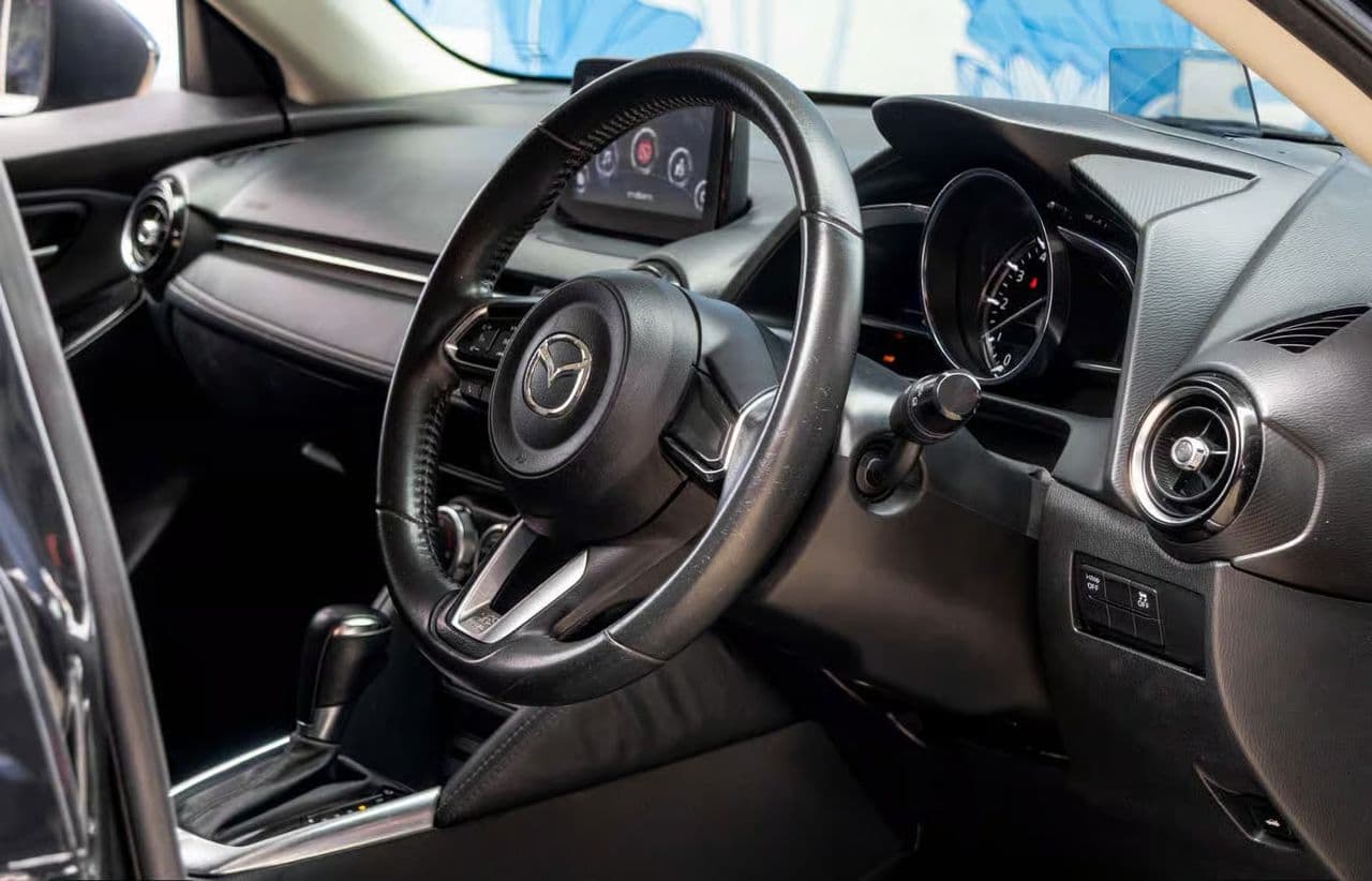 2017 มาสด้า 2