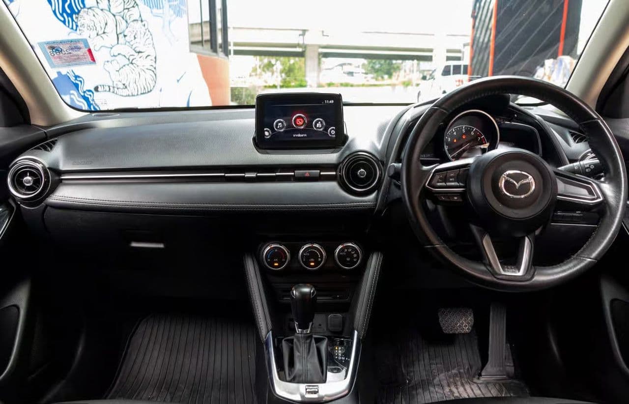 2017 มาสด้า 2