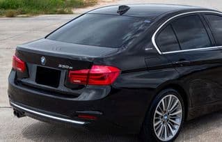 2017 BMW 330E, 76,798km - image blurred placeholder