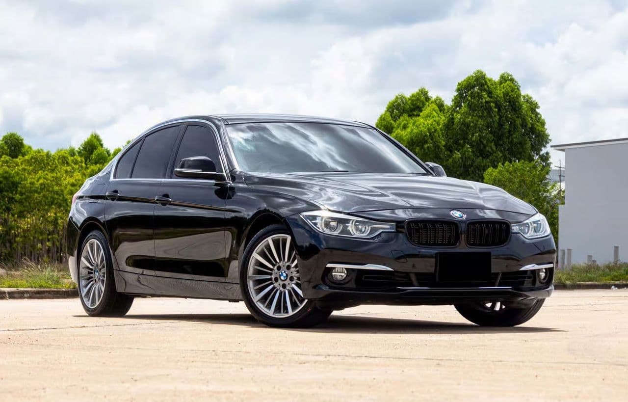 2017 BMW 330E, 76,798km