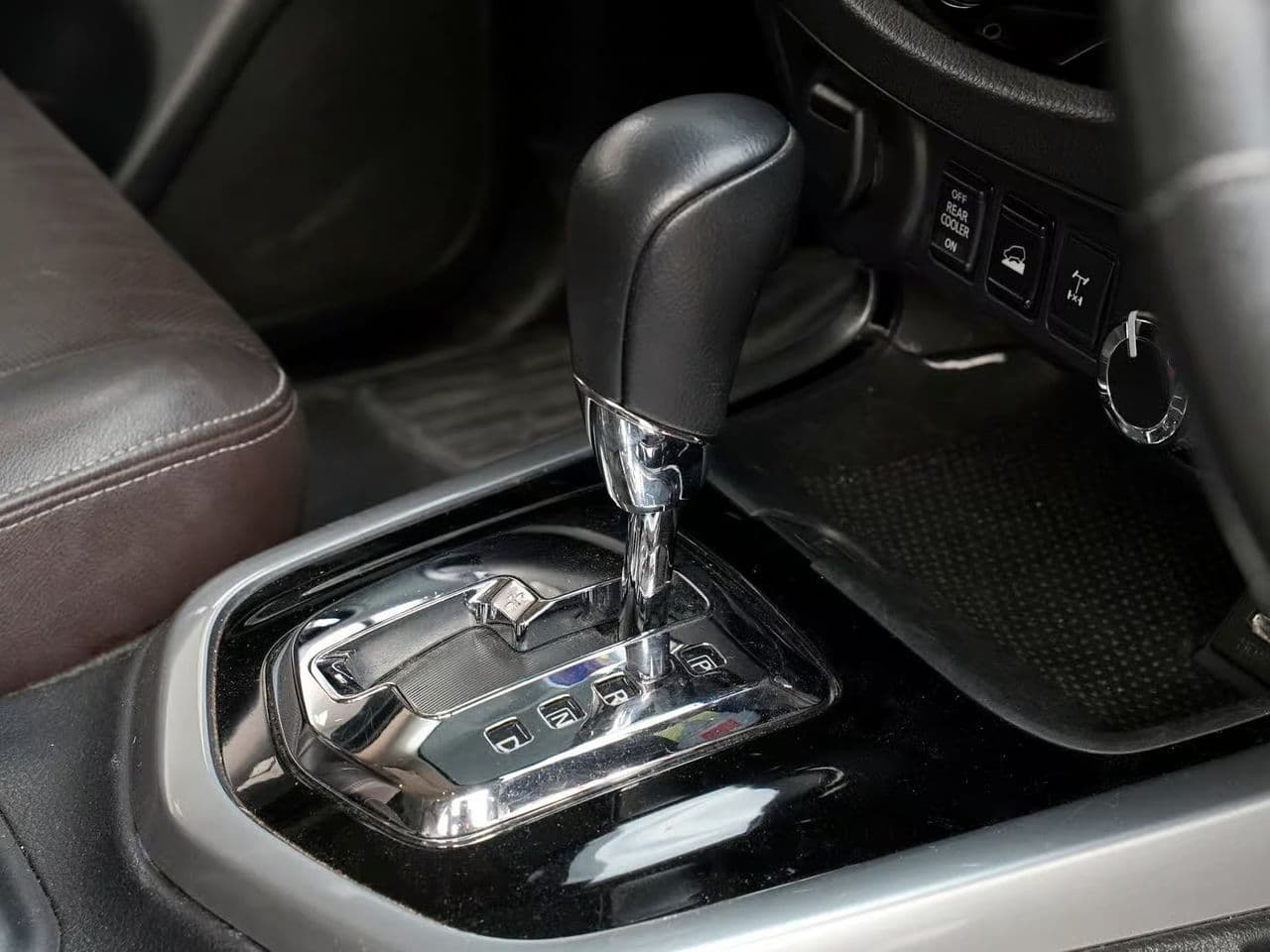 2018 Nissan Terra 4WD