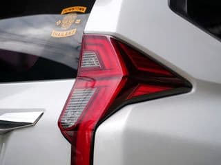 2021 Mitsubishi Pajero Sport GT 2WD - image blurred placeholder