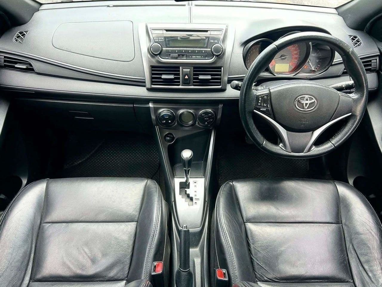 โตโยต้า ยาริส 1.2 , 140,000 กม.