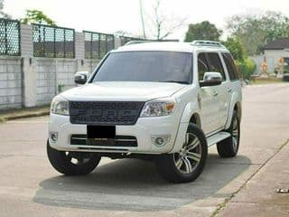Ford Everest 3.0 LTD 4WD - image blurred placeholder