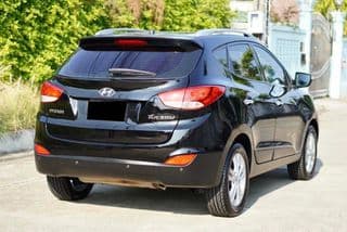 Hyundai Tucson 2.0S - image blurred placeholder