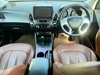 Hyundai Tucson 2.0S - image blurred placeholder