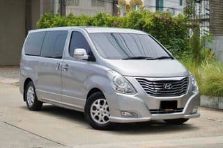 Hyundai H1 Deluxe - image blurred placeholder