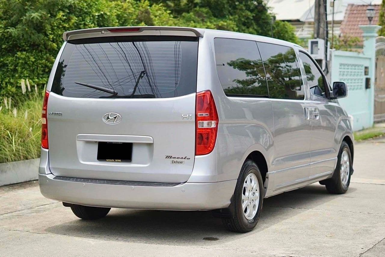 Hyundai H1 Deluxe