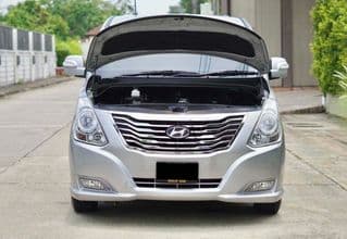 Hyundai H1 Deluxe - image blurred placeholder