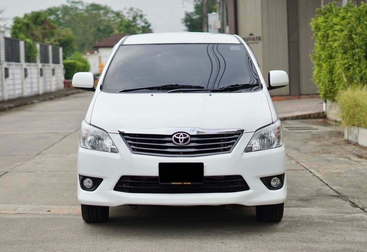 Toyota Innova 2.0G