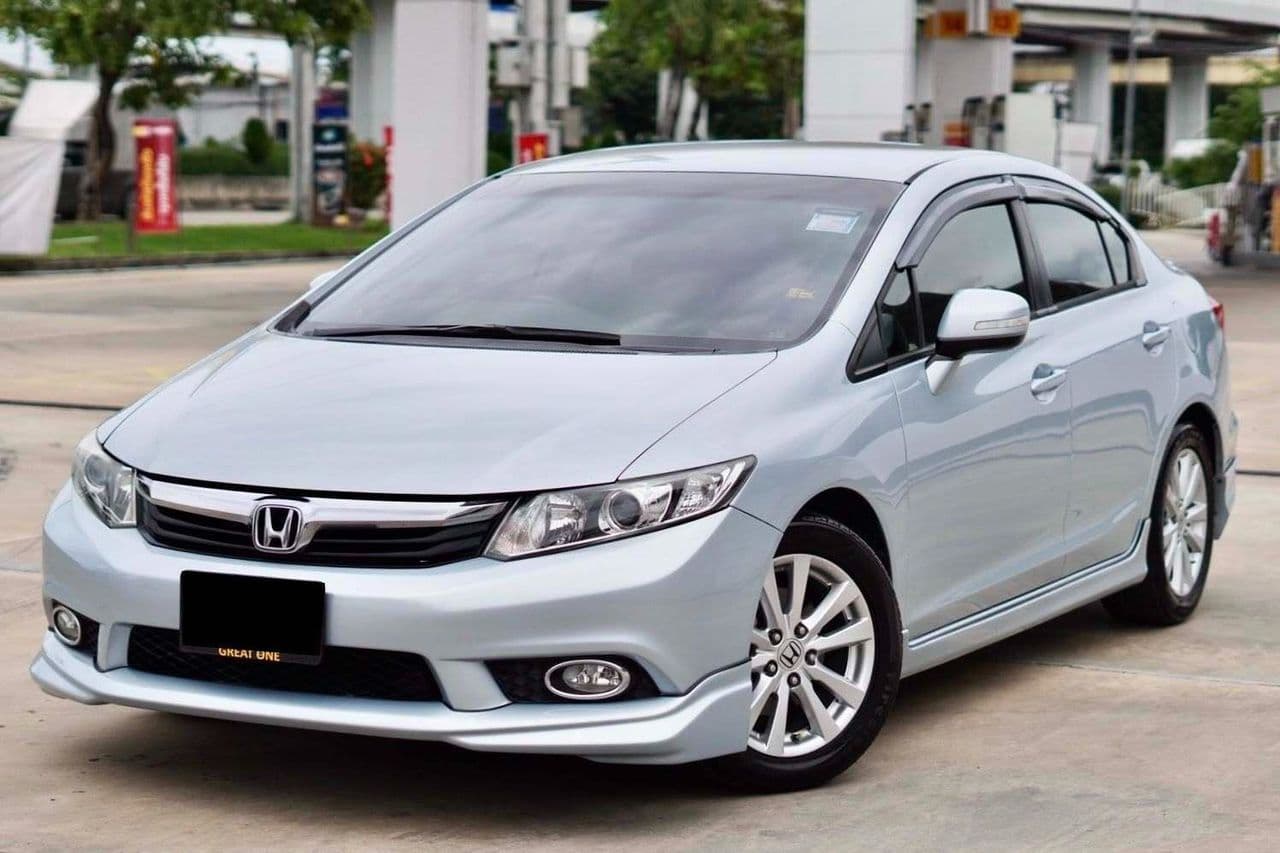 Honda CIVIC 1.8 E