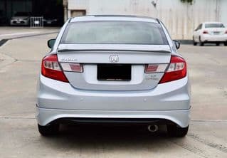 Honda CIVIC 1.8 E - image blurred placeholder