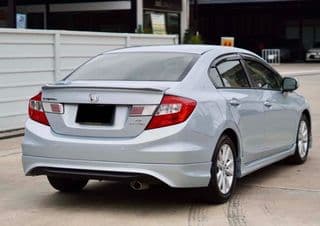 Honda CIVIC 1.8 E - image blurred placeholder