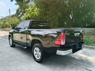 2016 Toyota Hilux Revo - image blurred placeholder