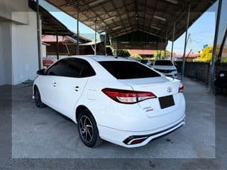 2016 Toyota Yaris Ativ - image blurred placeholder